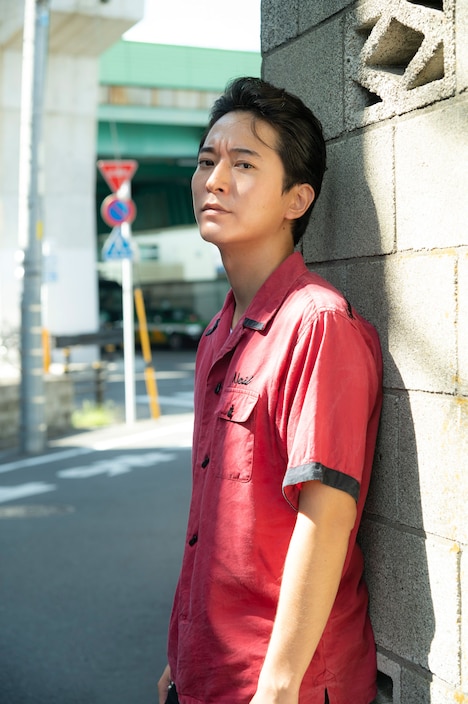 宮下寛役の浅香航大。