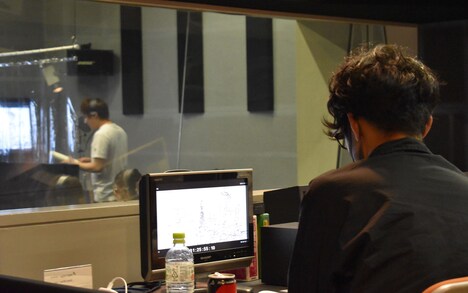 アフレコの様子。