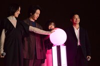 スカイツリー点灯式の様子。左から石橋静河、中村倫也、森七菜、仲野太賀。