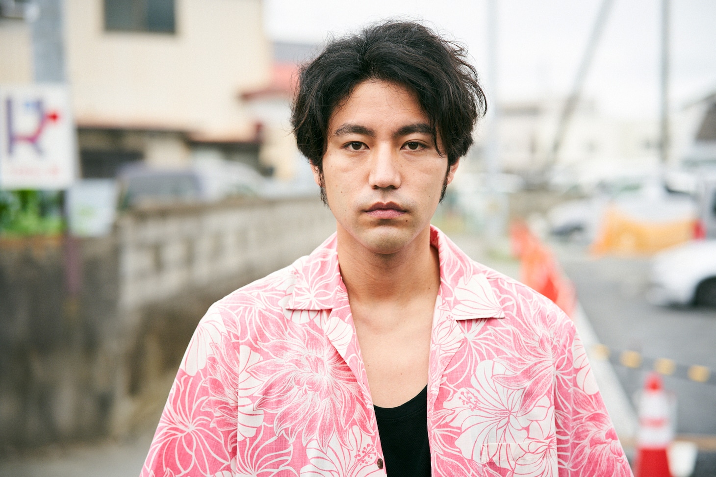 小柳友演じる藤田慎二。