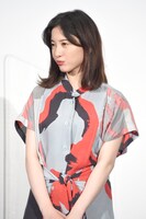 横浜流星からの賛辞に照れる吉高由里子。