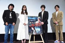 「劇場版 ほんとうにあった怖い話2020～呪われた家～」舞台挨拶の様子。左から天野裕充、井桁弘恵、和田琢磨、松田幸起。