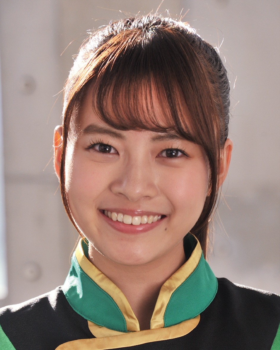 新條由芽