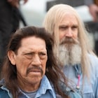 ダニー・トレホが殺戮大好き一家と対決する囚人に、「スリー・フロム・ヘル」新写真