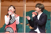 左から伊藤沙莉、伊藤健太郎。