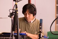 「一度死んでみた」撮影現場での反町憲人。（撮影 / 石井千保子）