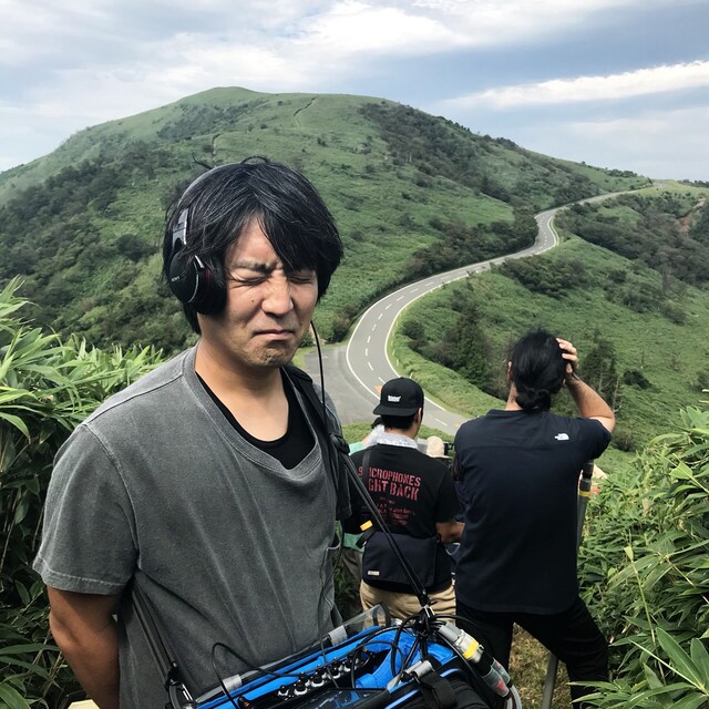 「一度死んでみた」撮影現場での反町憲人。（撮影 / 石井千保子）