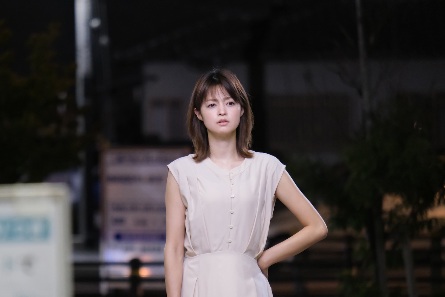 小林涼子演じる菜月。
