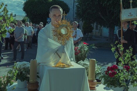 「聖なる犯罪者」新場面写真