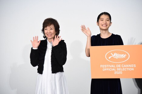 左から浅田美代子、蒔田彩珠。