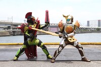 「鎧武外伝 仮面ライダーグリドンVS仮面ライダーブラーボ」