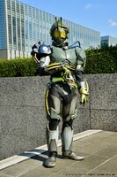ルーゴが変身した仮面ライダーアバドン。