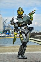 ムーアが変身した仮面ライダーアバドン。
