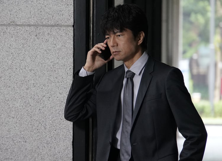 ドラマ 沈黙のアリバイ 笑わない男 役の仲村トオル 歯をくいしばって演じた 写真13枚 映画ナタリー