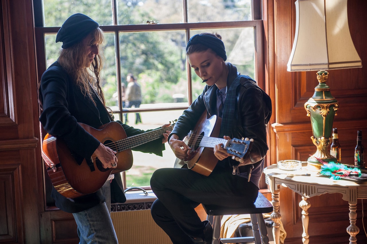 パティ・スミスがルーニー・マーラを応援、「ソング・トゥ・ソング」本編映像