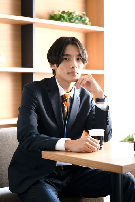 宮田龍平演じる堀隆平。