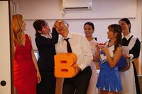 「世にも奇妙な物語 '20秋の特別編」より「アップデート家族」。