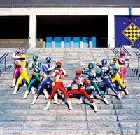 「救急戦隊ゴーゴーファイブVSギンガマン」 (c)東映・東映エージエンシー・東映ビデオ