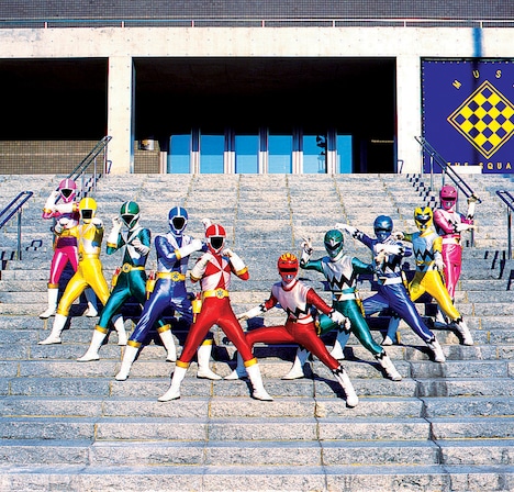 「救急戦隊ゴーゴーファイブVSギンガマン」 (c)東映・東映エージエンシー・東映ビデオ