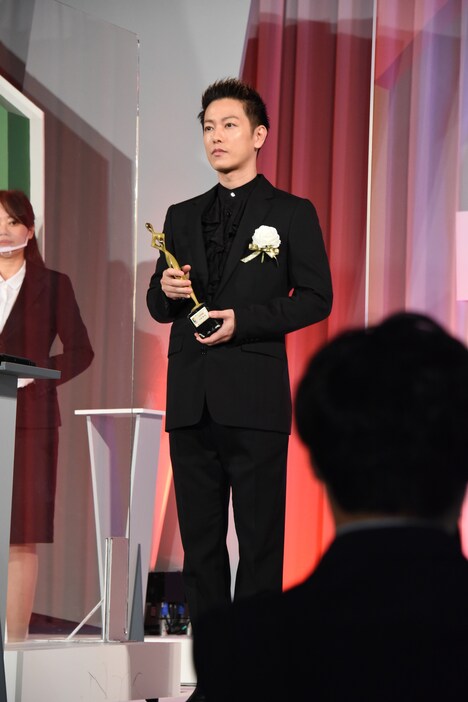 東京ドラマアウォード2020の授賞式に出席した佐藤健。