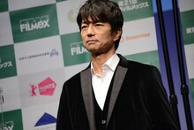 第21回東京フィルメックス「愛のまなざしを」舞台挨拶に登壇した仲村トオル。