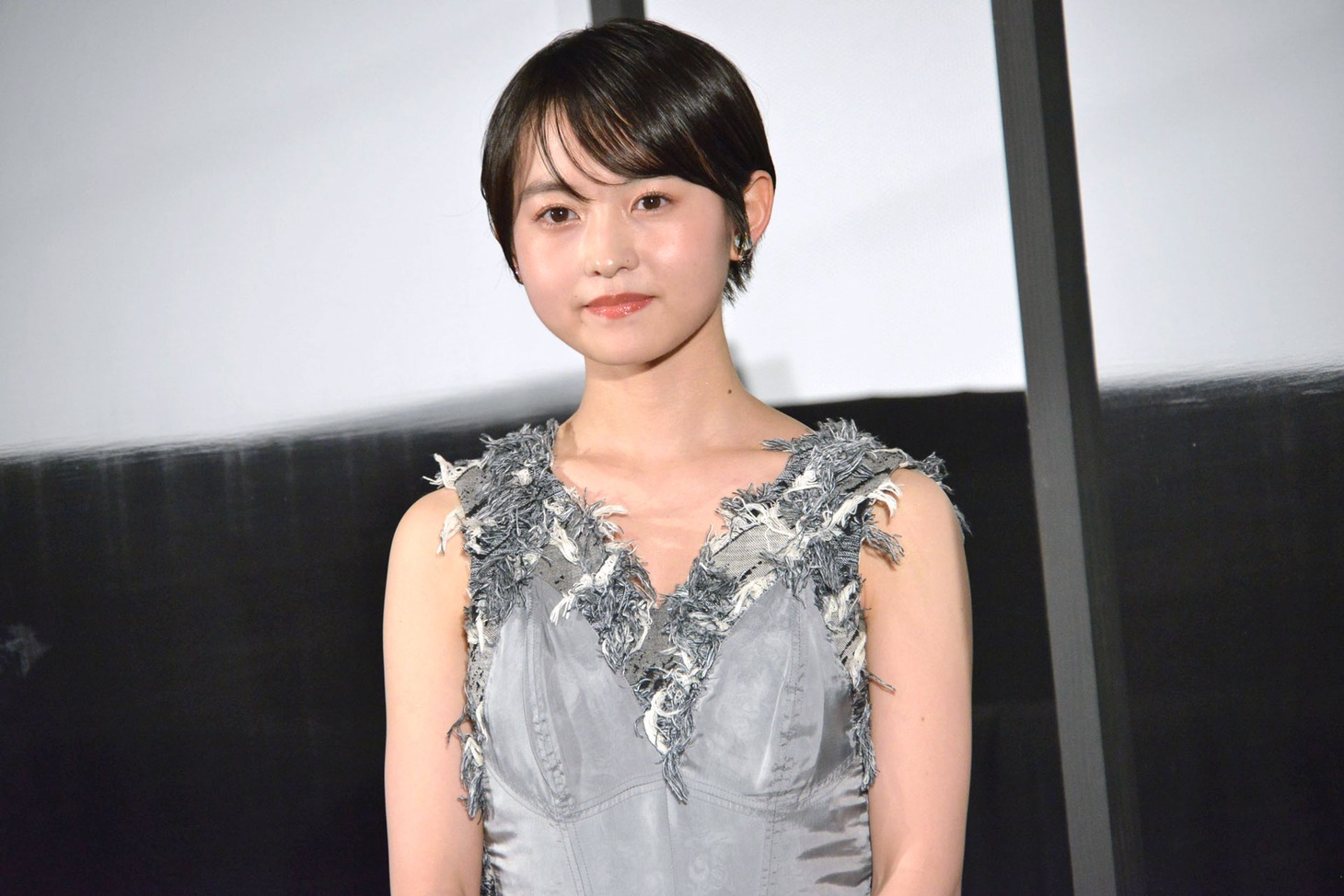 第33回東京国際映画祭「サマーフィルムにのって」舞台挨拶にて、伊藤万理華。