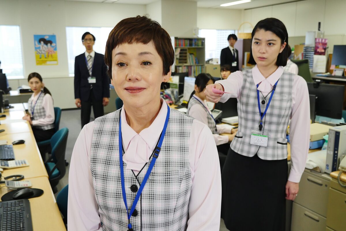 大竹しのぶが私利私欲のため人を操る 世にも奇妙な物語 で不思議な能力持つ事務員役 コメントあり 映画ナタリー