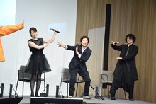 左から柴田かよこ、柴田賢志、谷口賢志。