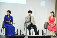 左から甲斐麻美、橋本淳、別府あゆみ。