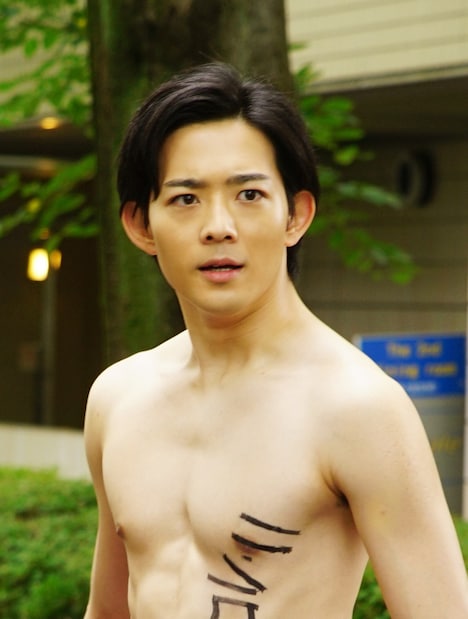 竜星涼演じる北原伊織。