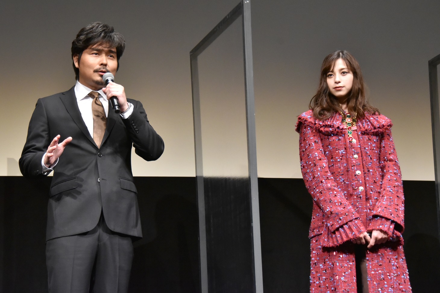 「水上のフライト」舞台挨拶の様子。