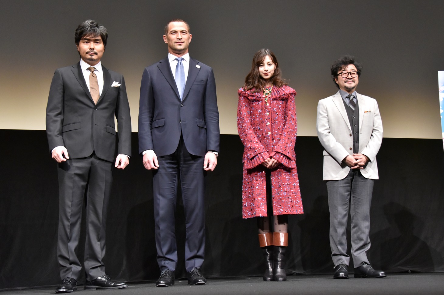 「水上のフライト」舞台挨拶の様子。