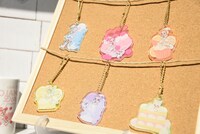 アクリルキーホルダー（ランダム、各税込660円）