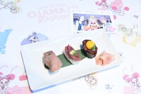 「～映画公開記念メニュー～女子旅 Girls meet 肉寿司」（ポストカード付き、税込1428円）