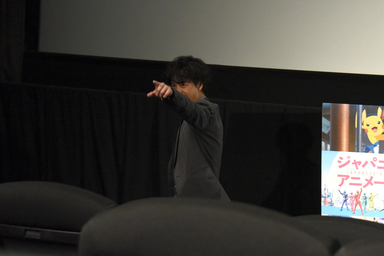 退場時、「ド派手に行くぜ！」と叫ぶ小澤亮太。