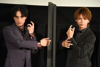 左から一ノ瀬颯、小宮璃央。