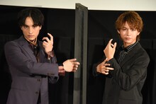 左から一ノ瀬颯、小宮璃央。