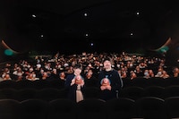 左から香川愛生、楠野一郎。