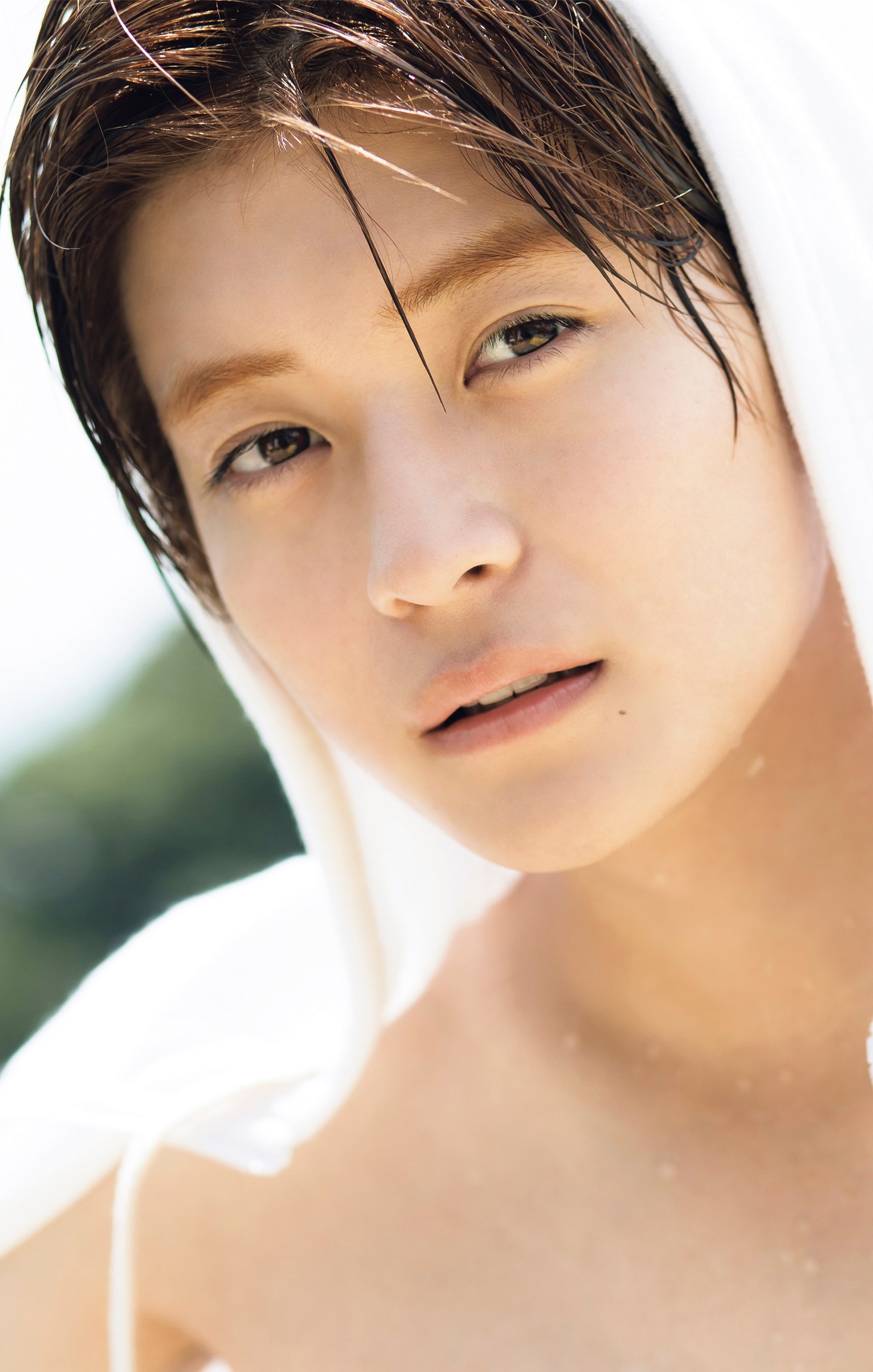 「高橋文哉 ファースト写真集『架け橋』」使用カット