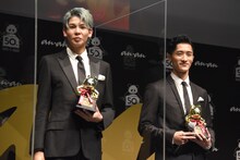 左からラウール、岩本照。