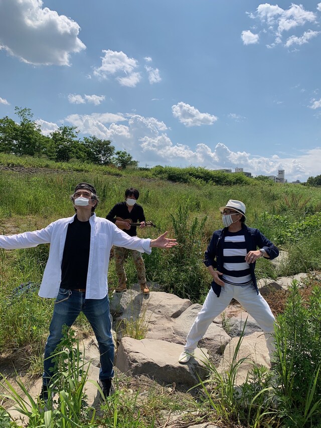 左から大谷亮介、草野とおる、中西良太。