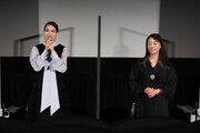 左からのん、大九明子。(c)2020 TIFF