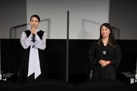 左からのん、大九明子。(c)2020 TIFF