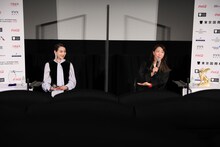 左からのん、大九明子。(c)2020 TIFF