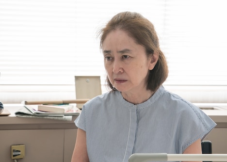 大谷直子演じる本多しぐれ。