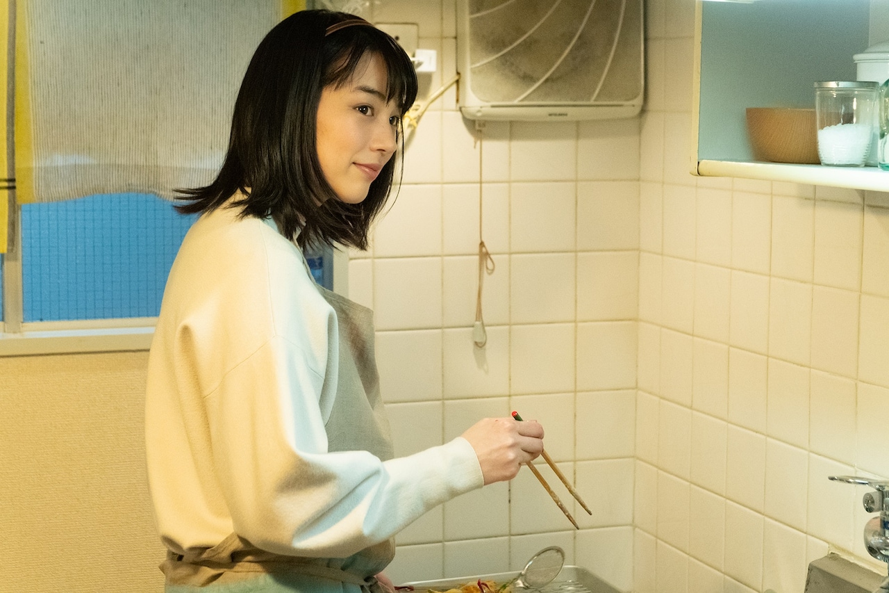 のん主演「私をくいとめて」とコラボ、全国のウンナナクールでパネル展開催