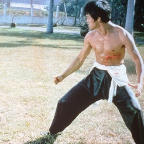 ドラゴン怒りの鉄拳 内容 スタッフ キャスト 作品情報 映画ナタリー ドラゴン怒りの鉄拳 内容 スタッフ キャスト 作品情報 映画ナタリー