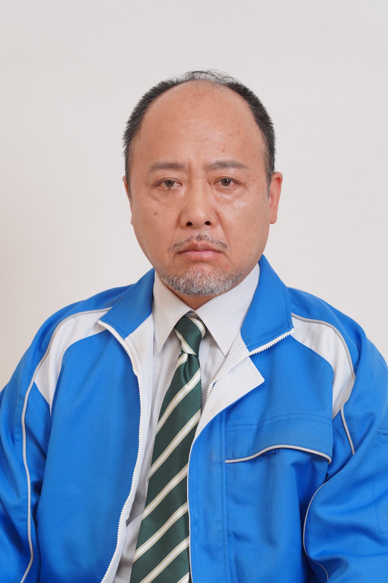 マキタスポーツ演じる甲本洋平。