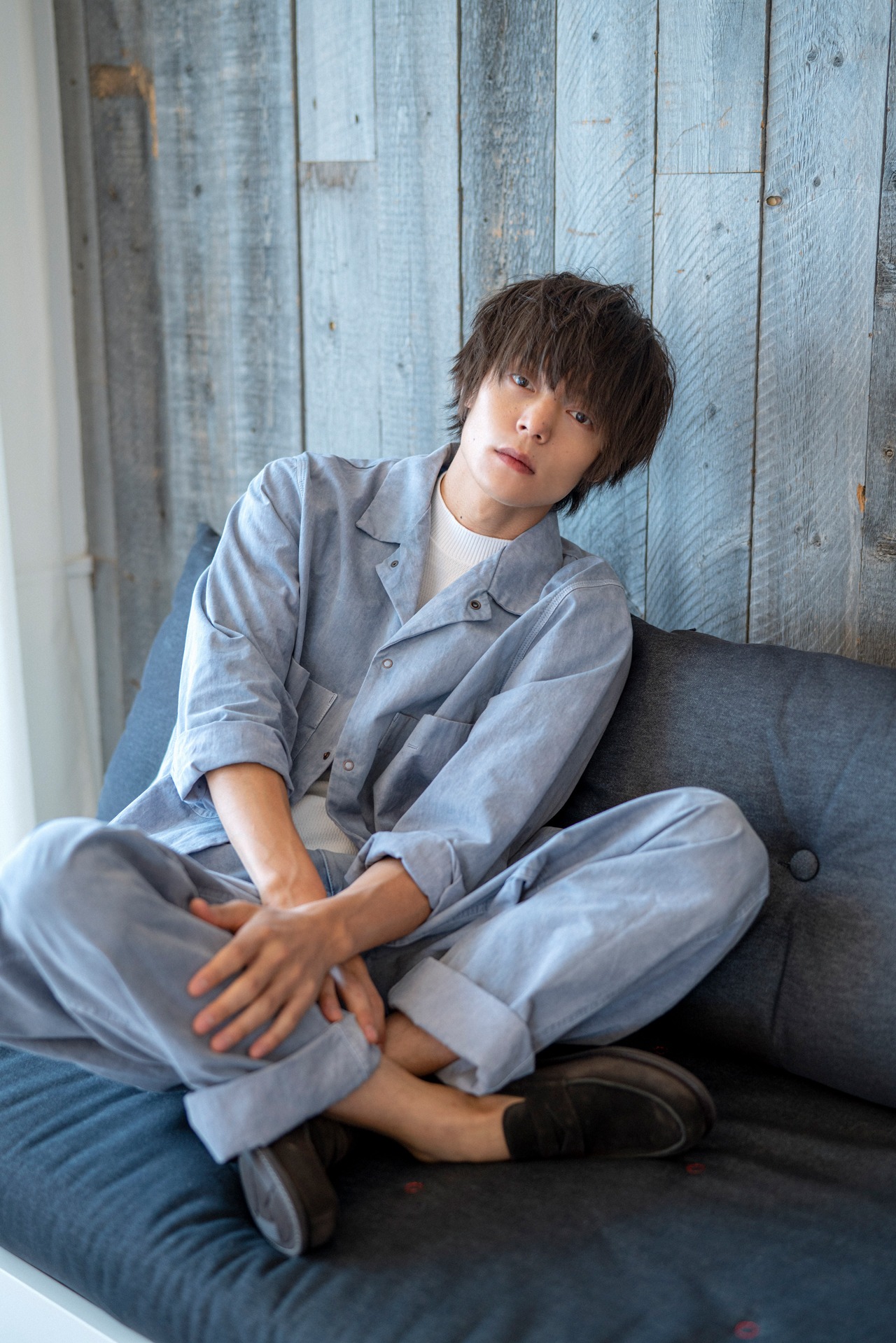「窪田正孝×写真家・齋藤陽道 カレンダー2021」より。