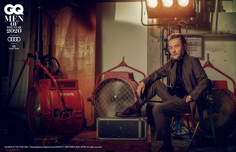 「GQ MEN OF THE YEAR 2020」でフィルム・ディレクター・オブ・ザ・イヤー賞を受賞した黒沢清。